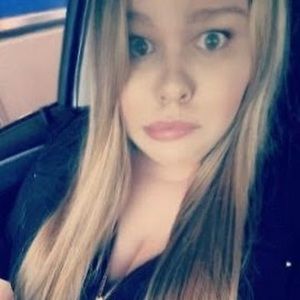 Meet your Posher, Alacia